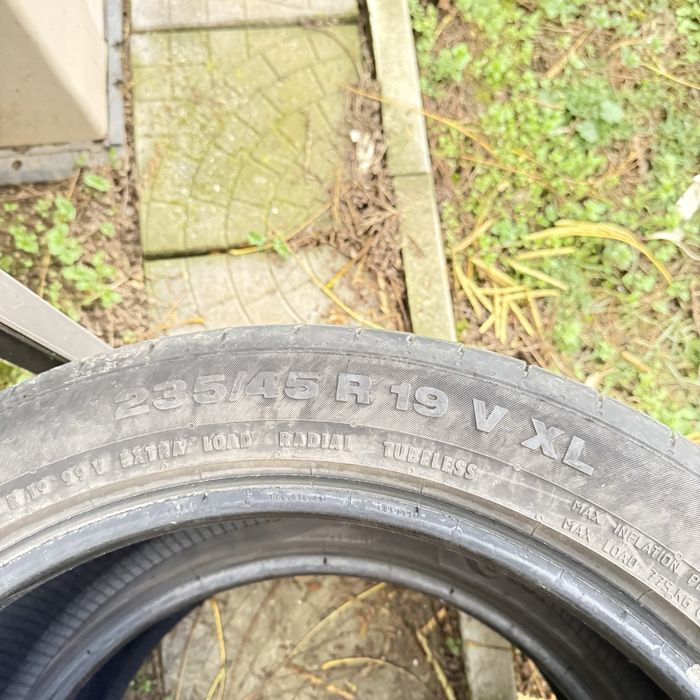 Anvelope vara Continental 235/45R19 XL