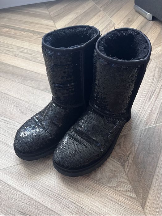 UGG Classic Short Sparkles