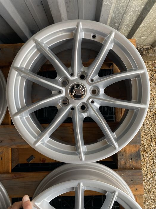 16 цола 5 х 112 мм Мерцедес , Ауди , Фоллсваген , Шкода , Сеат