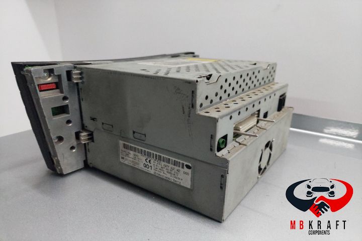 Radio navigatie mare  A2118276242 A 211 827 62 42 Mercedes-Benz E-Cla