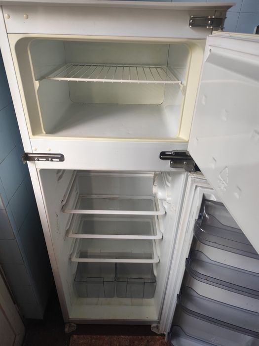 Домакински уреди: Хладилник, Печка, Пералня, Микровълнова,кожени легла