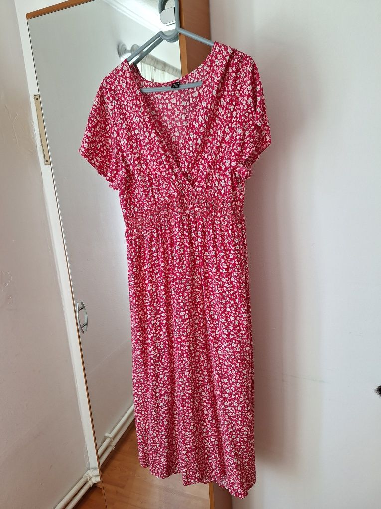 Rochie frumoasa noua
