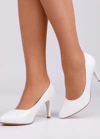 Новые Белые туфли