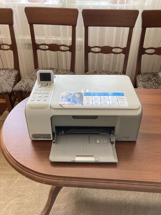 Цветной принтер со сканером hp c4100