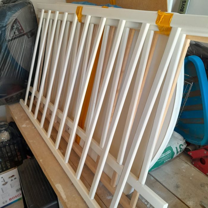 Продам детскую кроватку белую б/у