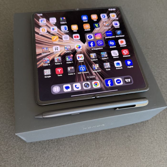 Honor Magic V5 5G 512GB 16RAM Black + Magic Pen + Аксесоари Гаранция!