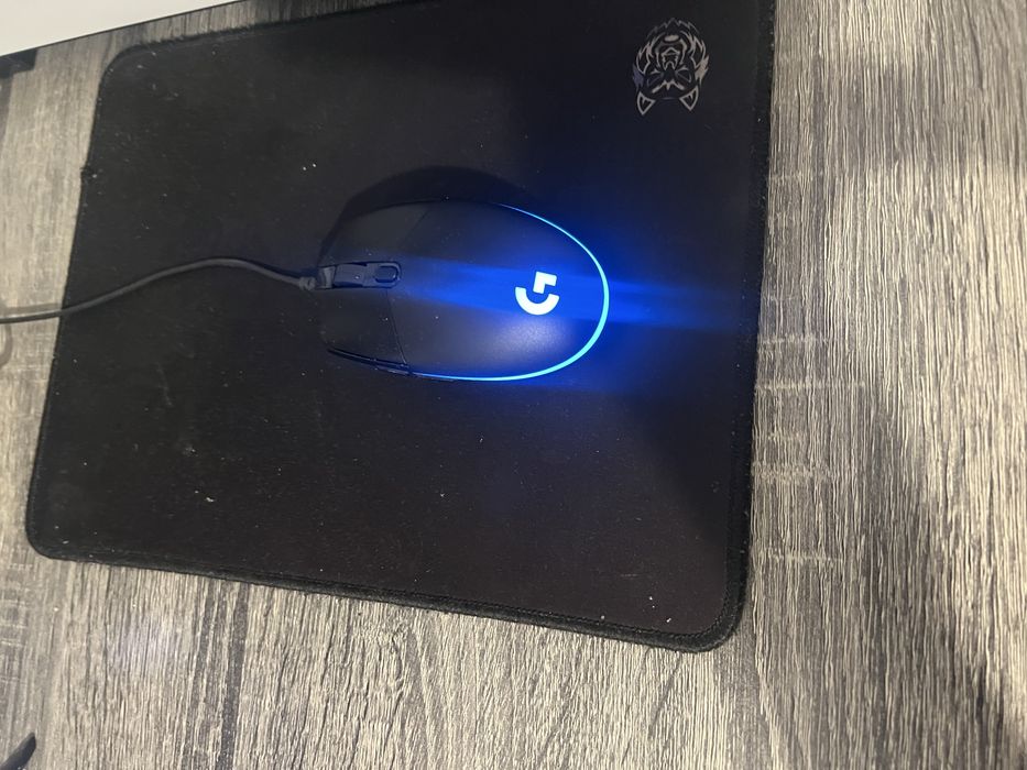 Mouse gaming Logitech G102
