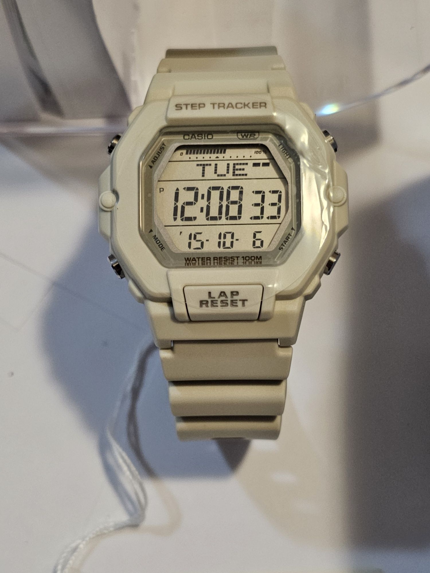 Casio - Ceas digital cu functii multiple, Ivory (nou)