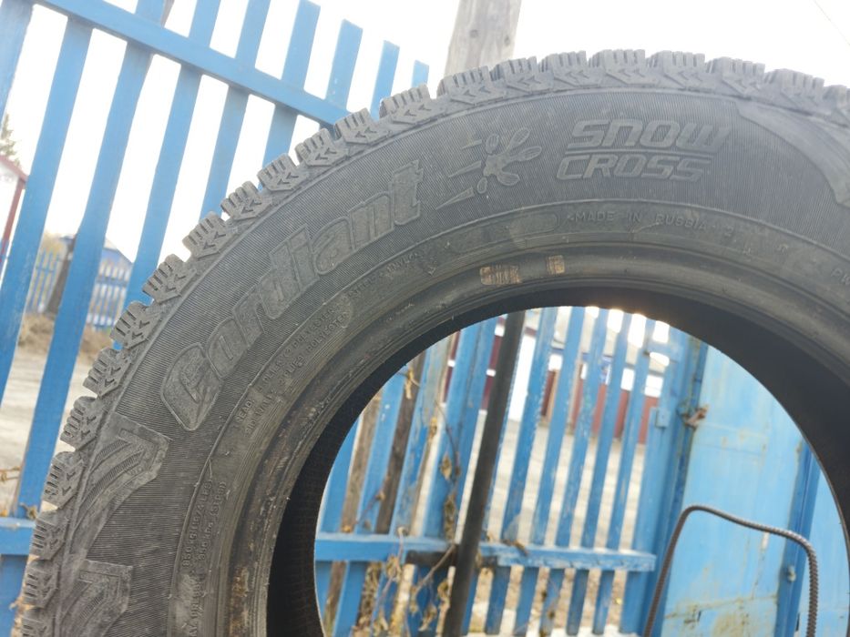 Продам 4 шины зимние