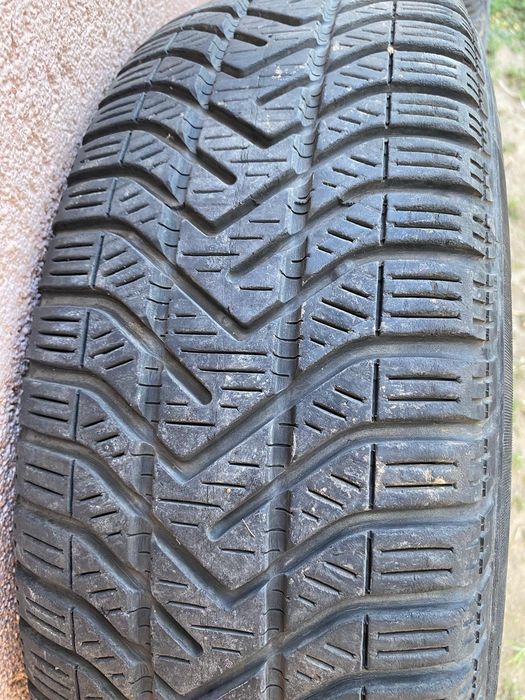 Anvelope iarna cu jante de otel R15 195/65