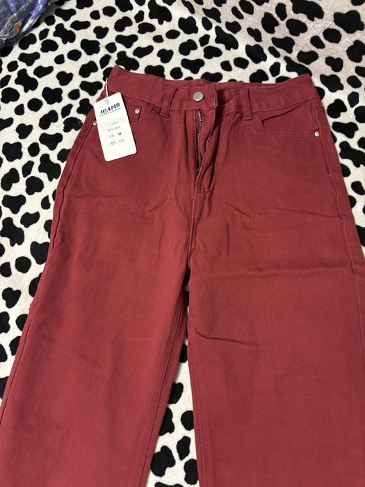 Штаны новые красные