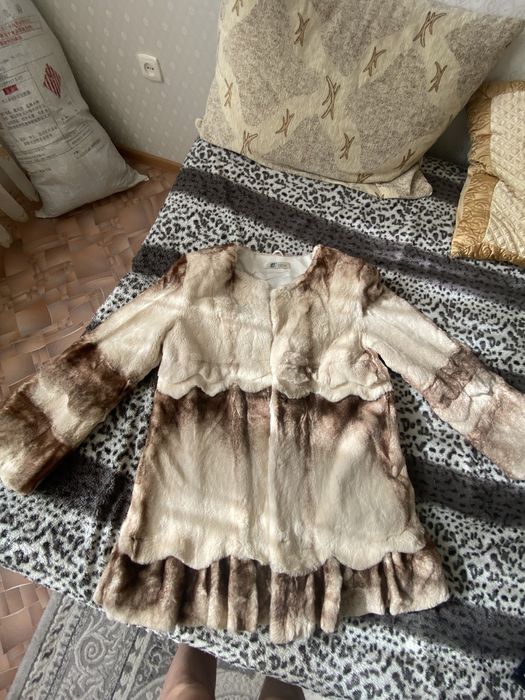 Продам шубу, стриженный бобер , цвет белый , состояние отличное