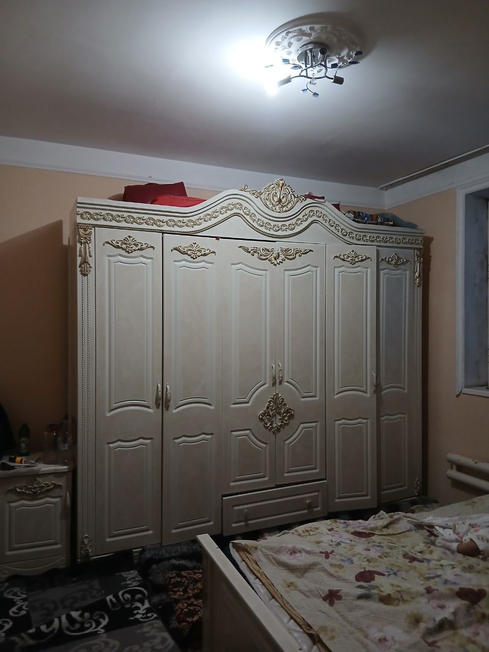 Spalni mebel komplekt