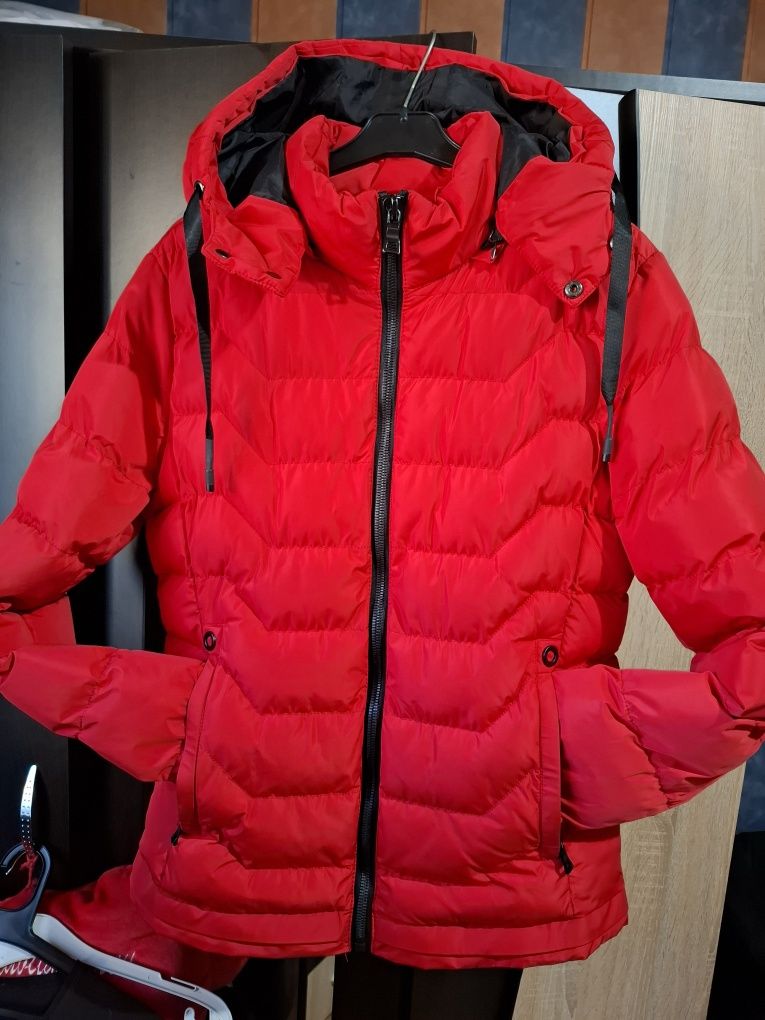 Vând geci iarna . Oferta doar 100 lei bucata.