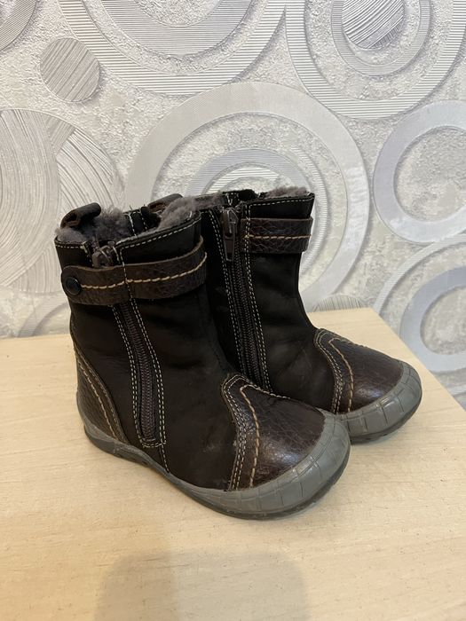 Продам детский обувь