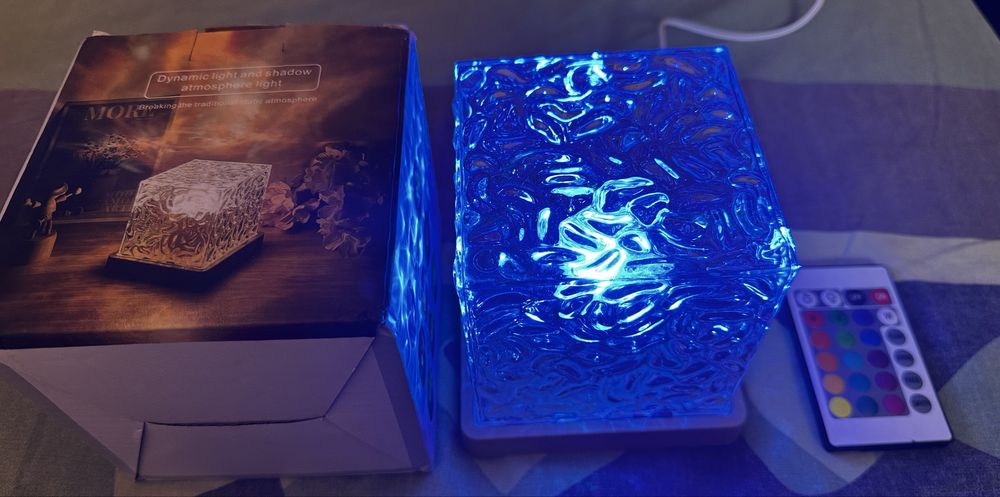 Lampa de veghe cu telecomanda