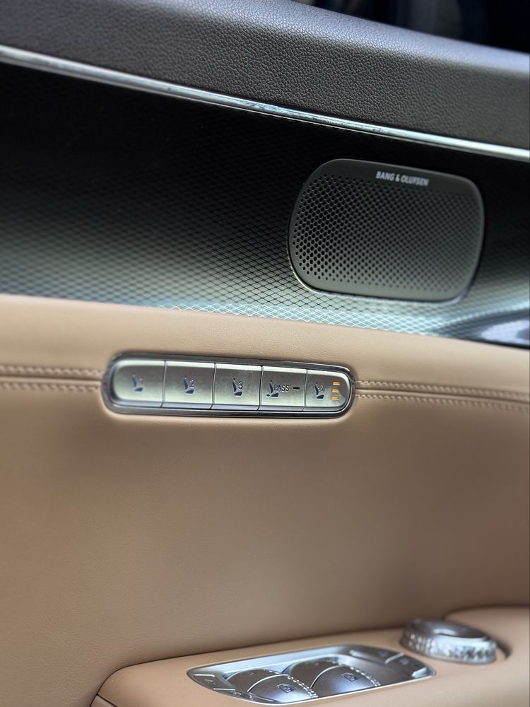 Genesis G90 AWD