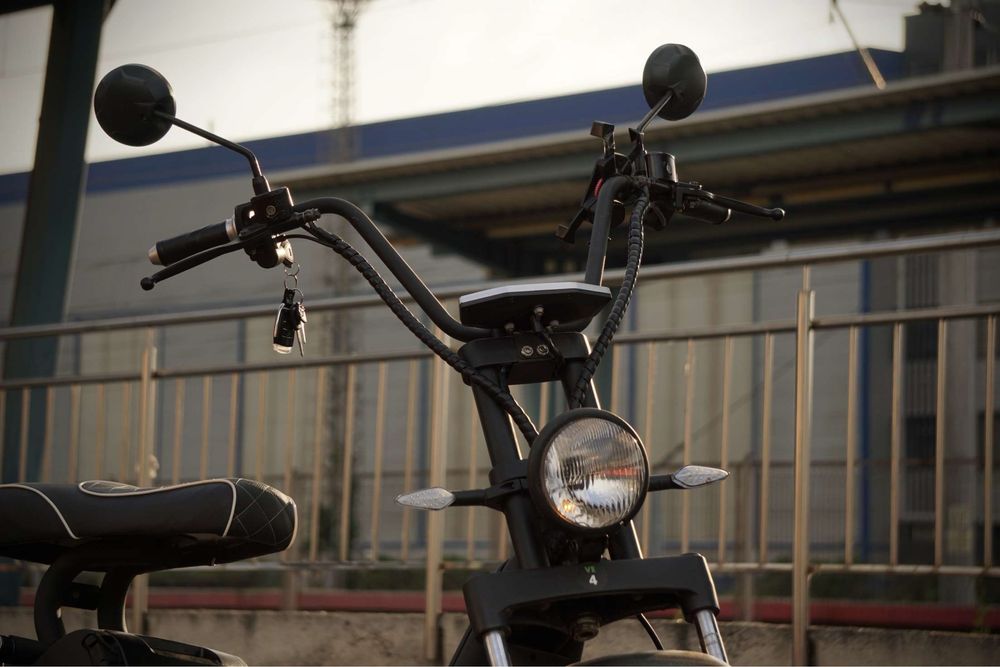 Moped luqi 3.0 limitat