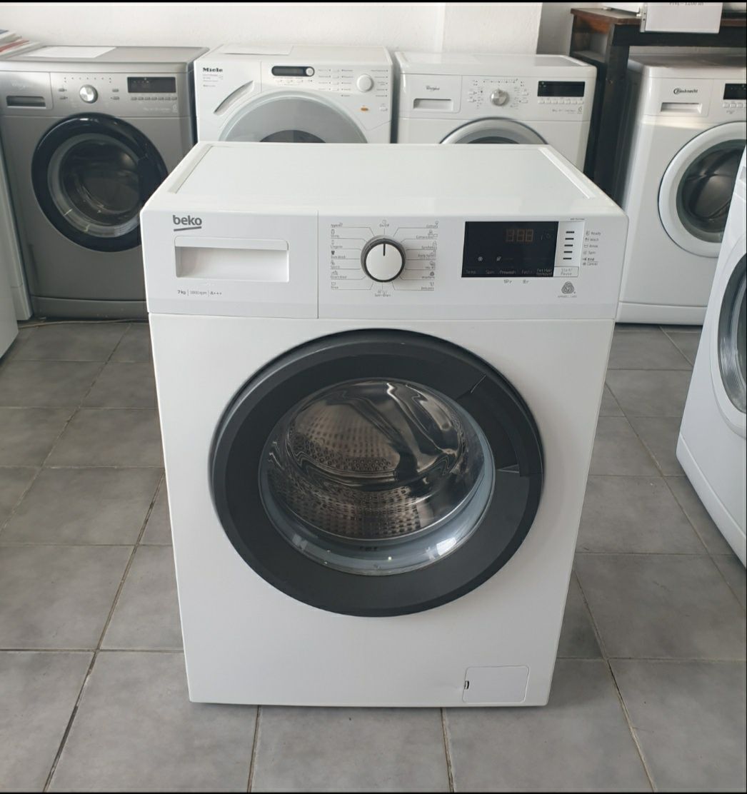 LICHIDARE DE STOC.  Masina de spălat rufe Beko  wps 12404