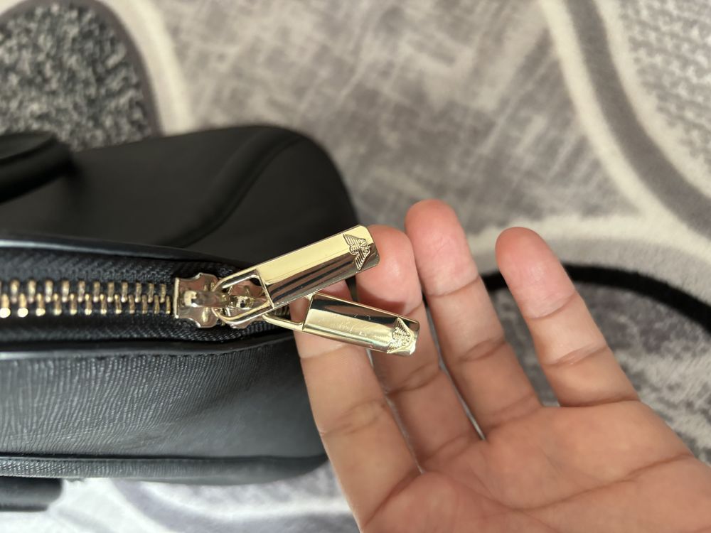 Armani автентична