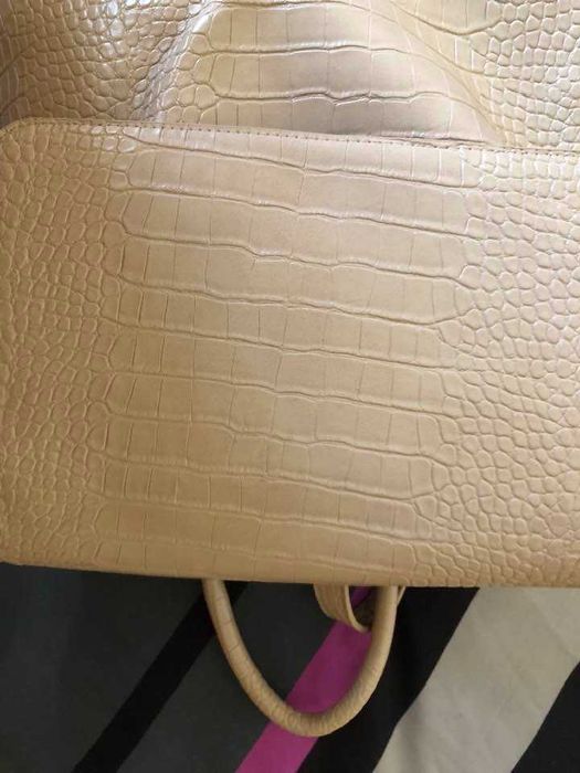 страхотна дамска раничка