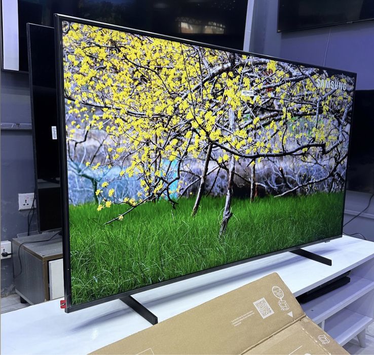 Телевизор Samsung DU7100, 50’’ Crystal UHD, 4K Smart TV Pur Color
