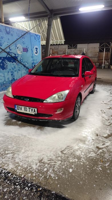 Vând Ford Focus 1.6