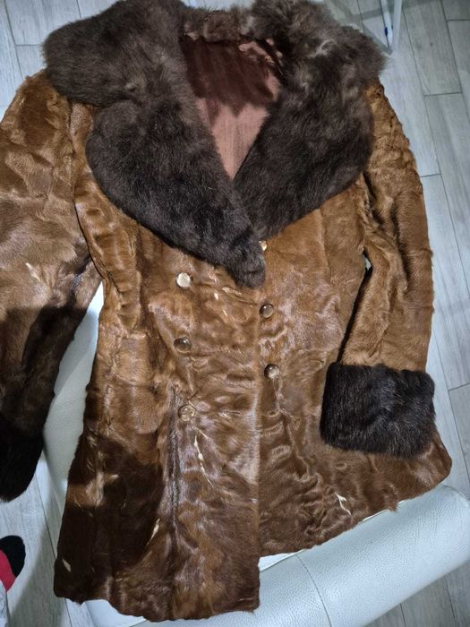 Haina de blana vintage cu guler si mansete