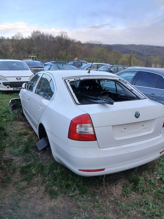 Haion, bară spate, lampa, uși Skoda Octavia 2 facelift