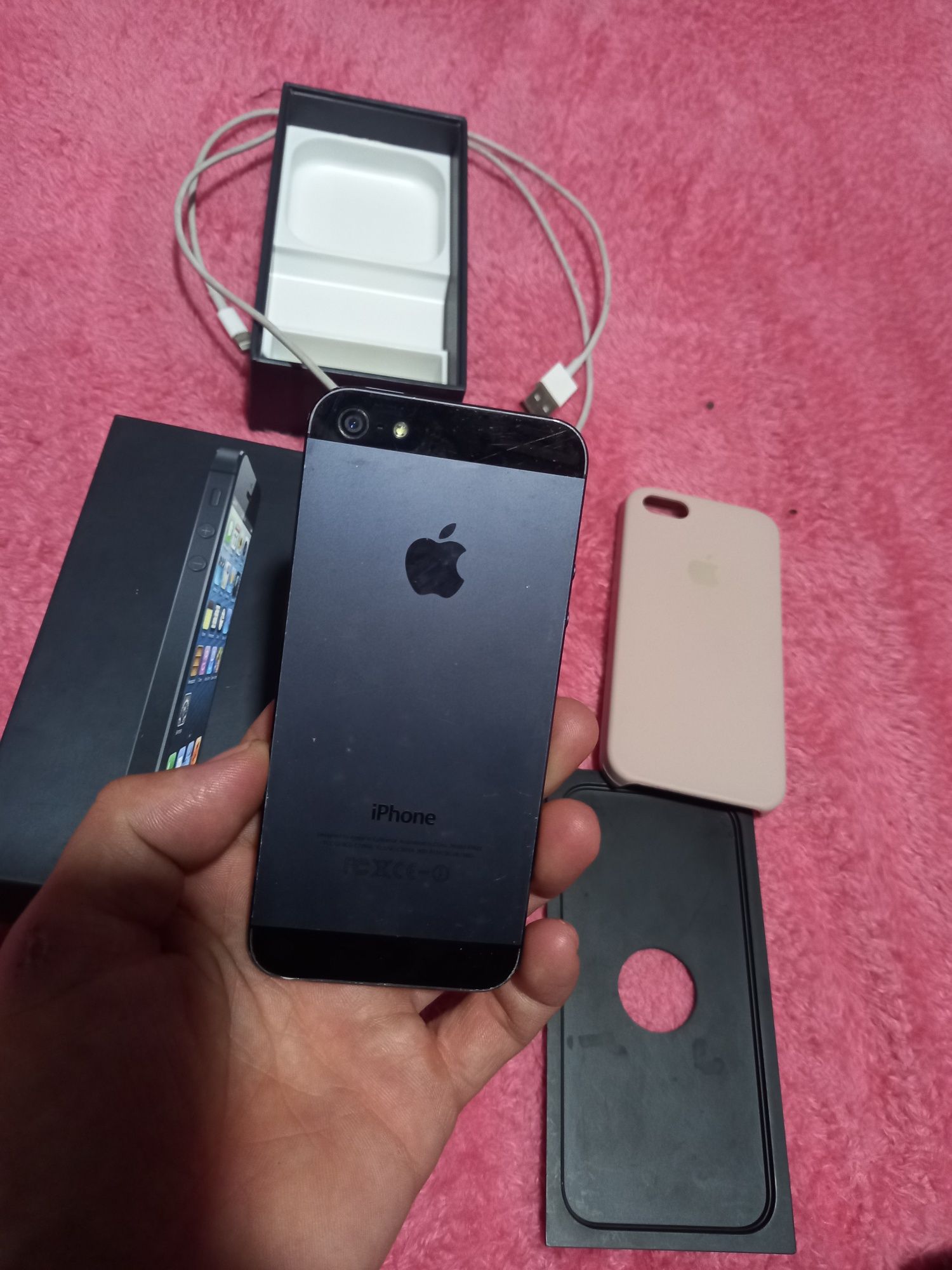 Iphone 5. Black 32 gb