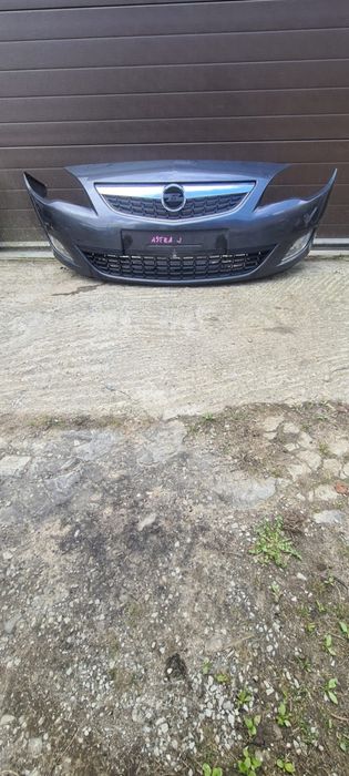 Bara fata Astra J