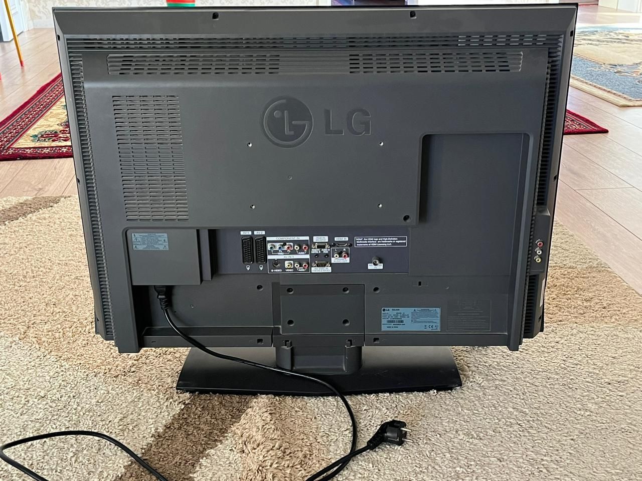 Продается телевизор LG в отличном состоянии. Ремонте не был.