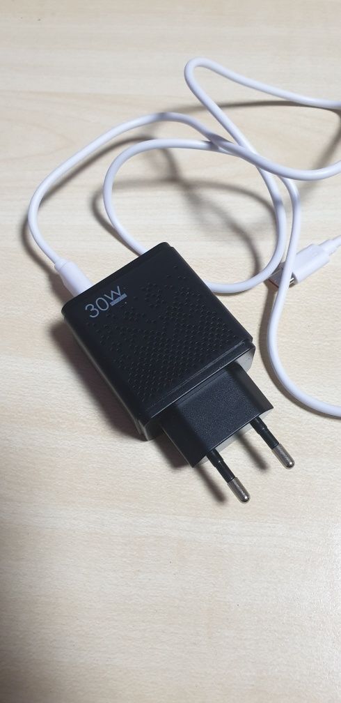 НОВ USB Type C кабел за телефон и зарядно устройство