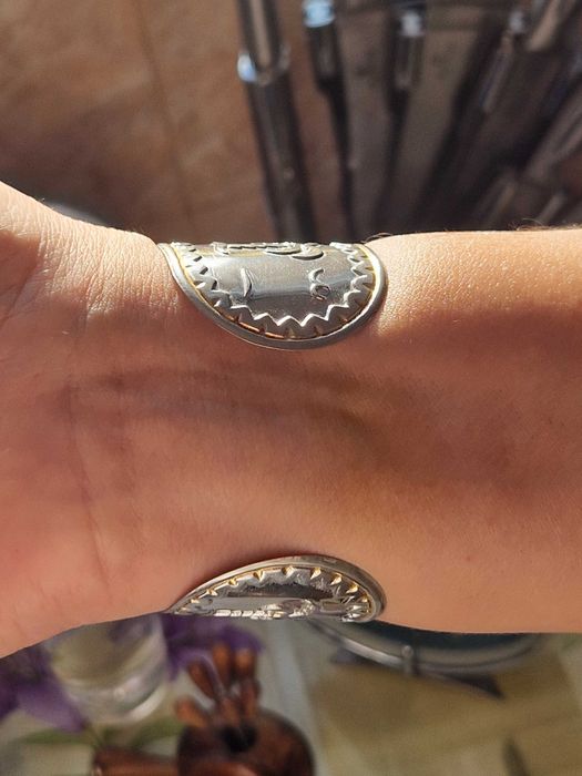 „Piesă Rară din Argint Veritabil – Brățară Artizanală