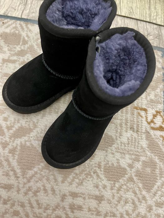 Детская обувь разная летние и зимние