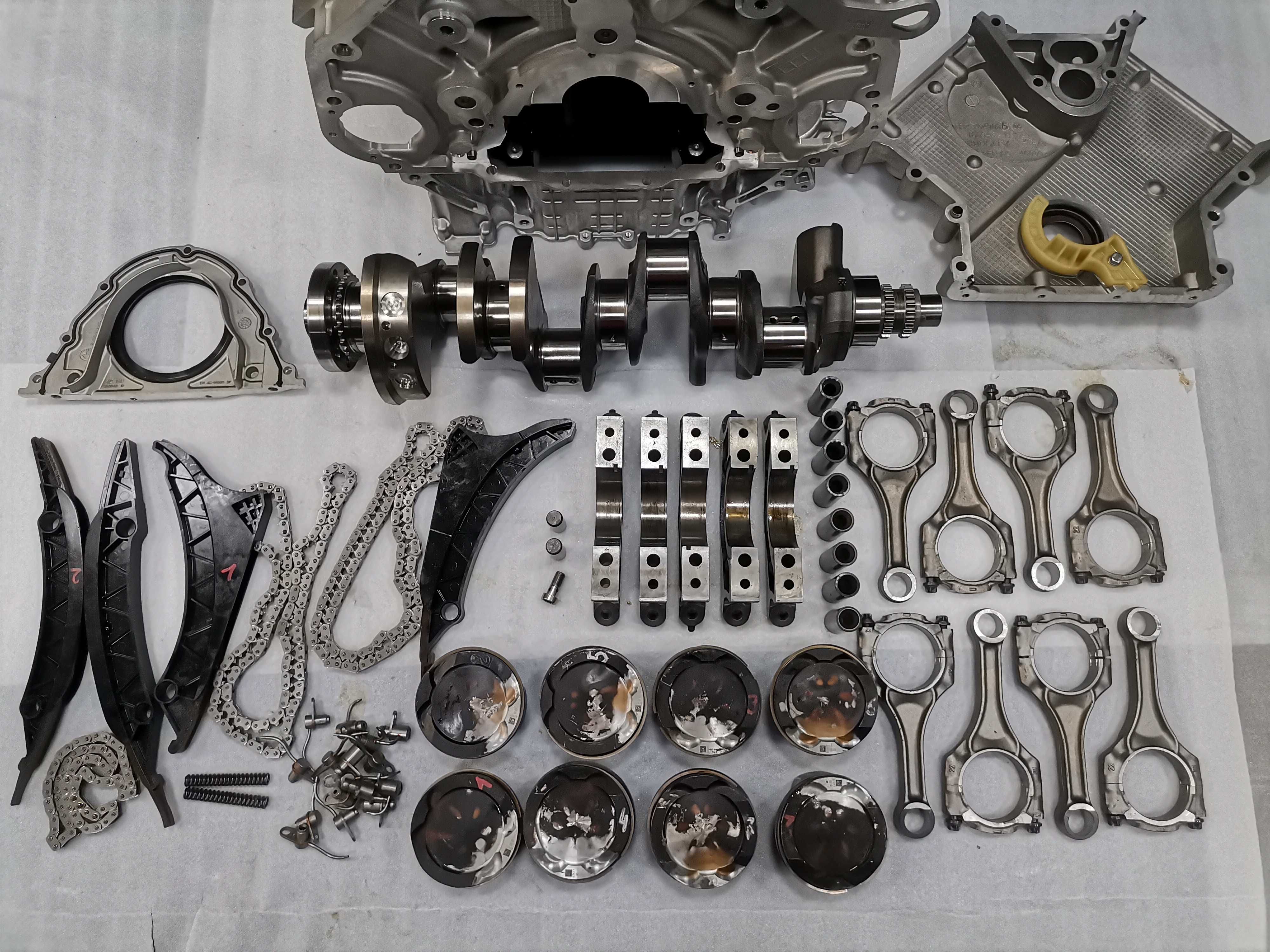 812km Като Нов Комплект Блок Вал Бутала S63B44B M5 F90 X5M F95 X6M F96
