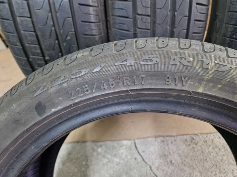 4 Pirelli R17 225/45
летни гуми
DOT1820