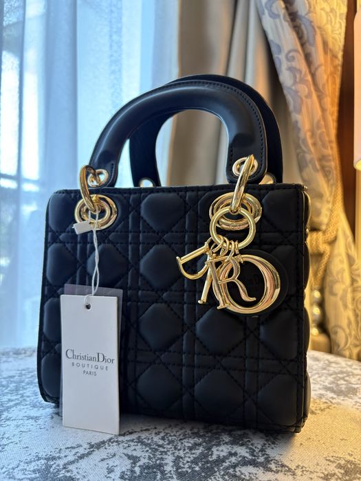 Чанта на Dior-среден размер
