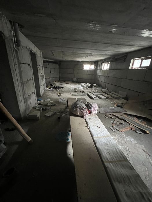 Подвал сотилади арзон