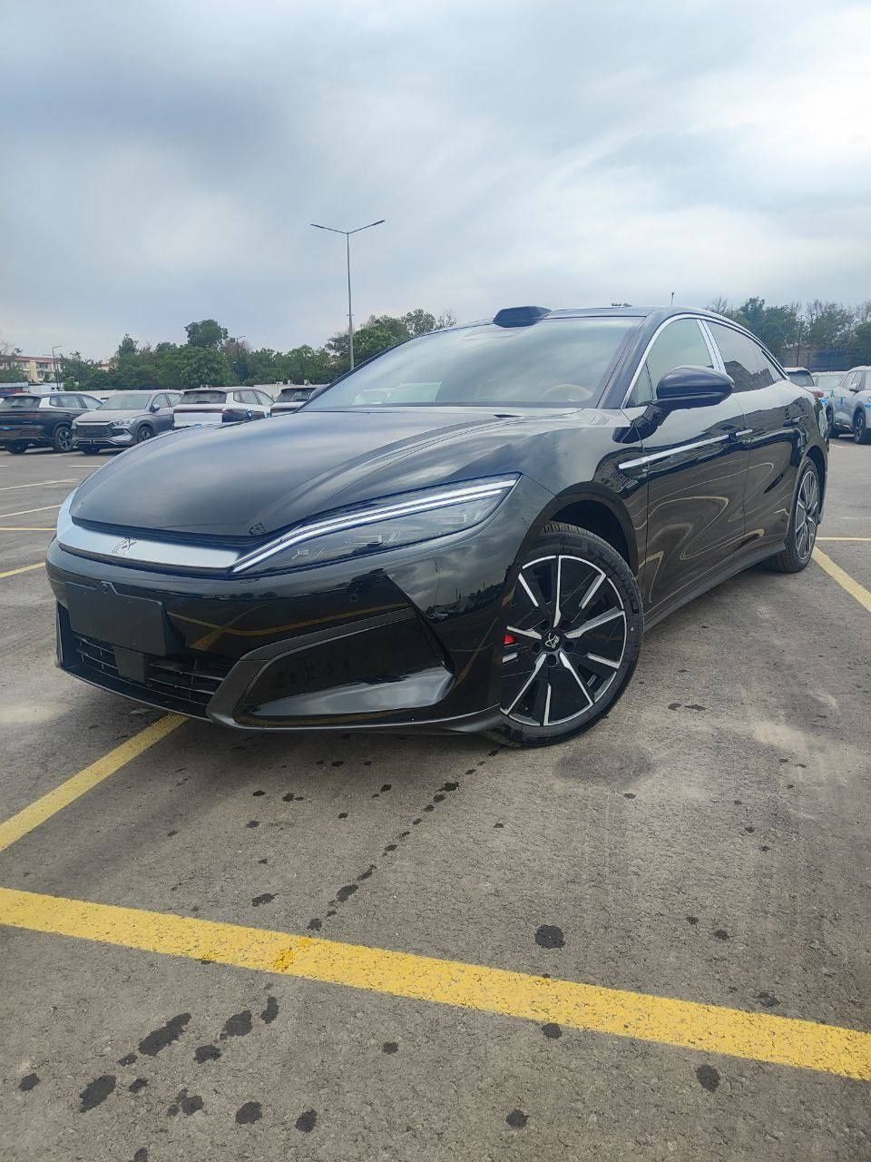 BYD Han L flagship 701 km