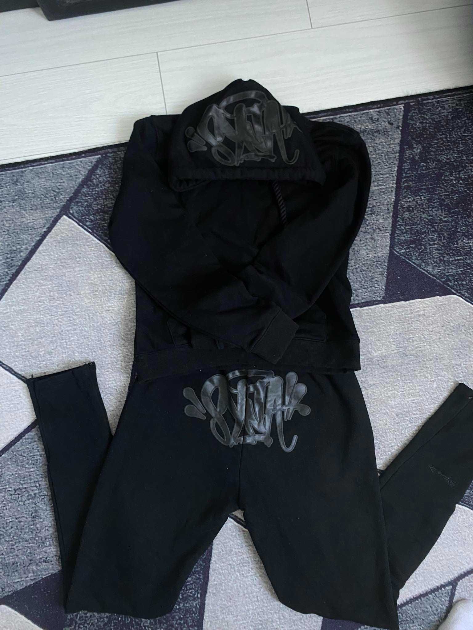 Syna World tracksuit