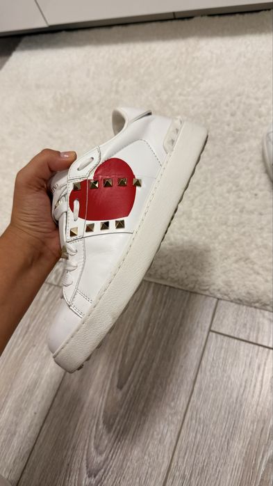 Adidasi Valentino Garavani Rockstud Limited Edition