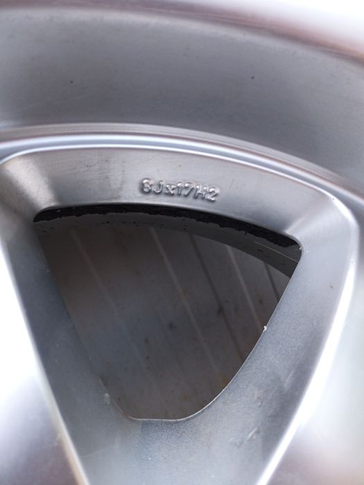 Лети джанти 17" 8j 6x139.7 за Тойота Fj cruiser, 4Runner