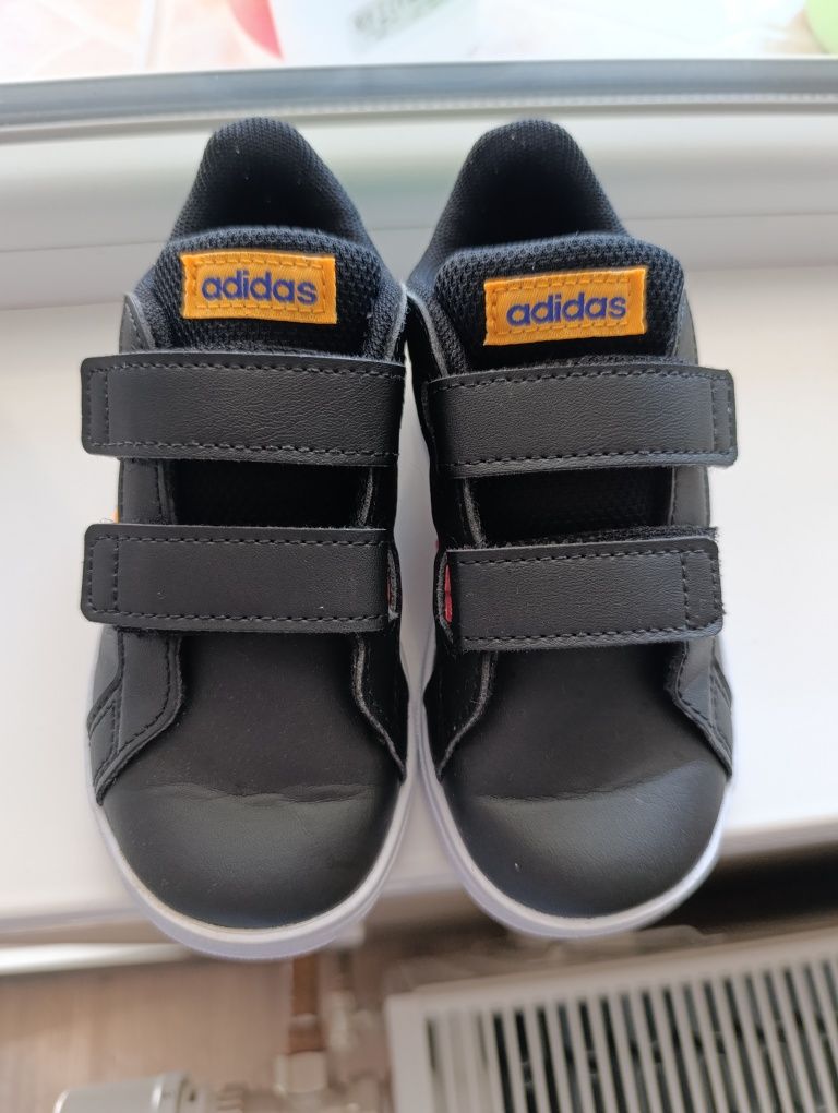 Маратонки Adidas 25