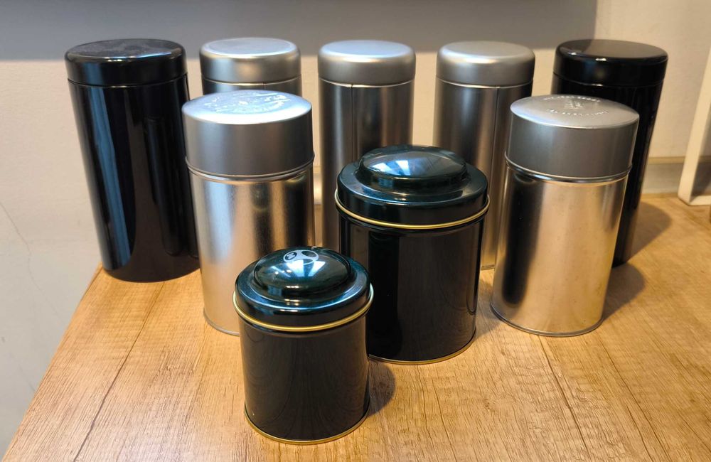 Set de cutii metalice cu capac