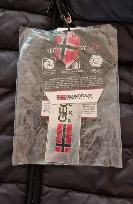 Vând geaca Geonorway, XL, neagra
