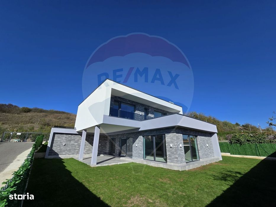 Casă semifinisată de vânzare în Baciu, 583 mp de teren, COMISION 0%