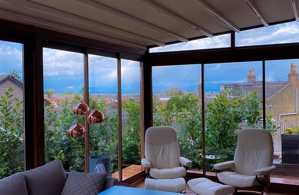 Sisteme cu sticlă securizată - Glisantă, Ghilotină, Pliantă.