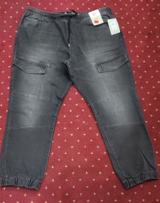 Продаётся джинси брюки