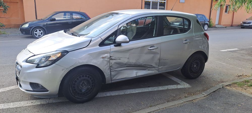 Opel Corsa E 2017 1.4 Benzina Euro 6 ! Avariat/Lovit ! PRET FIX  !